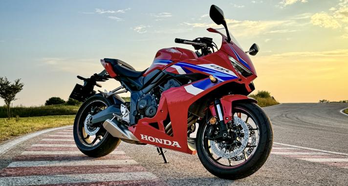 Újonc barát sportmotor – Honda CBR650R