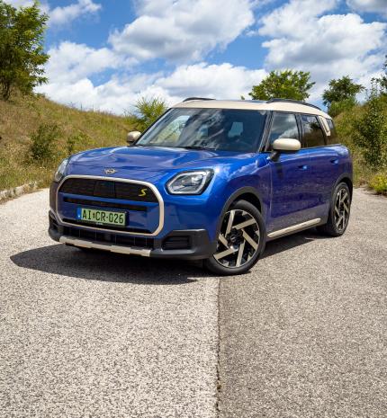 Autó & Motor - SUV, vidám és elektromos – Mini Countryman SE All4