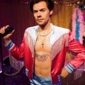 Stylenews - Harry Styles a belvárosban: zenei sztár és stílusikon érkezett a Madame Tussauds Budapest produkcióba