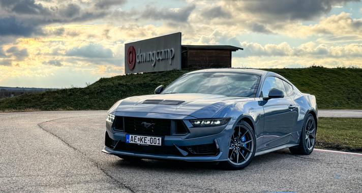 Utolsó felvonás? Ford Mustang Dark Horse 5.0 V8