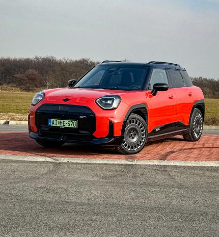 Mobility - MINI Aceman S JCW - Utcai Rallyfeeling