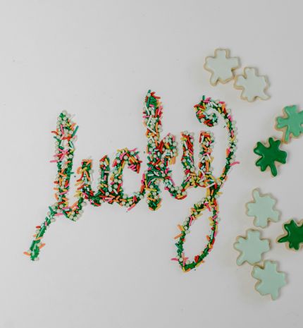 Katicától a pénztárcáig: a jólét titkos jelei