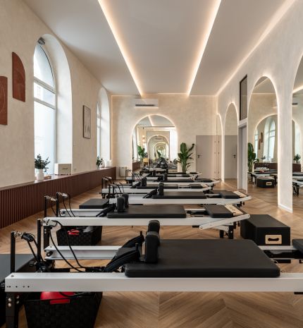 TMS Reformation – reformer pilates Budapesten, ahol a mozgás önismeretté és közösségi élménnyé válik