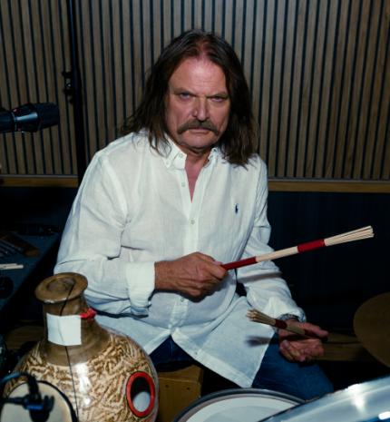 Zenéből épülő jövőkép, Leslie Mandoki gondolati és zenei öröksége