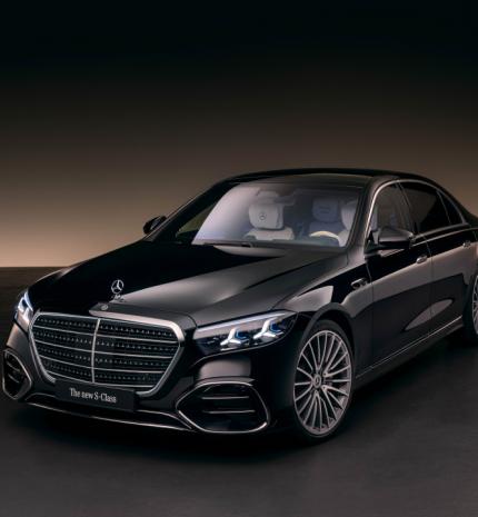 Az új S-osztállyal lép a következő innovációs korszakba a 140 éves évfordulót ünneplő Mercedes-Benz