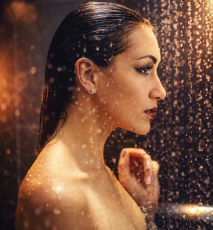 Szépség - Hidegzuhany-teszt: Tényleg érdemes minden reggel megfagyni? A tudomány a jeges víz mögött