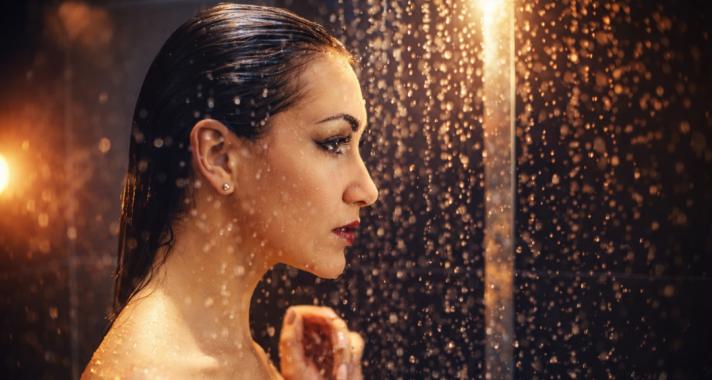 Hidegzuhany-teszt: Tényleg érdemes minden reggel megfagyni? A tudomány a jeges víz mögött