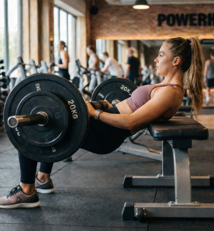 Fitness - A formás fenék titka: Ez a 3 gyakorlat nem hiányozhat az edzéstervedből!