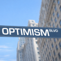 A félig üres - félig teli pohár, avagy miért fontos az optimizmus a mai világban - Keresd a nőt!, divat, életmód, stílus
