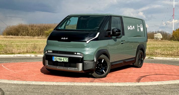 KIA nagyot gurított a kis kockával! - KIA PV5 Cargo teszt