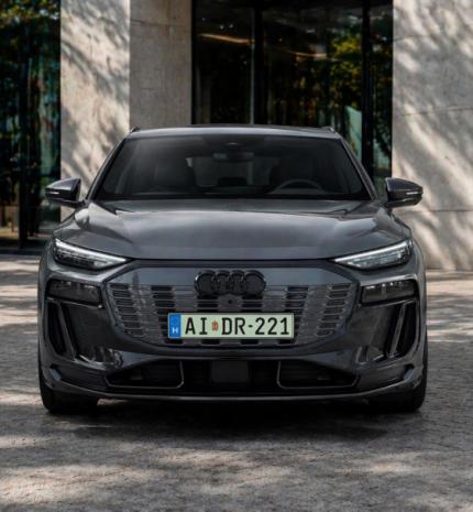 Stylelife - Audi Q6 e-tron S line: Ahol a dinamika és a digitális luxus találkozik