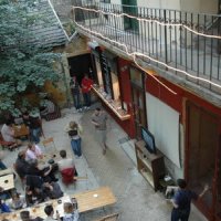 Szezon - A budai Romkocsma - , divat, életmód, stílus