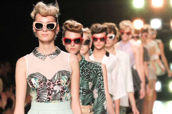 Japán divathét: a ruhák klasszikusak és mértéktartóak