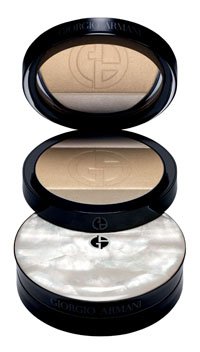 A Giorgio Armani téli meglepetései: Designer lift & Madre Perla kollekció