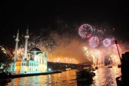Igazán érdekes a szilveszteri mulatozás Isztambulban