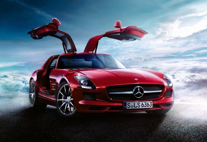 Rekordeladást produkál idén a Mercedes-Benz