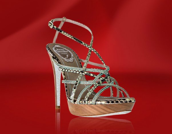 A tervezők már a melegre készülnek: René Caovilla szandálok