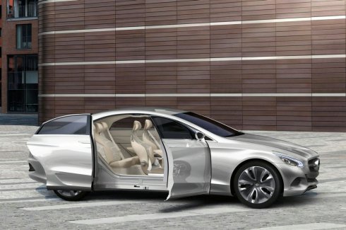 Készül a szuper-csúcstechnológiás Mercedes-Benz