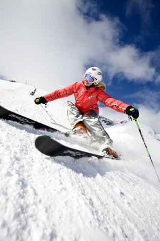 Síelj acélpályán!