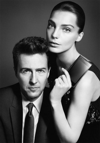 Edward Norton összeállt a világ legdrágább modelljével