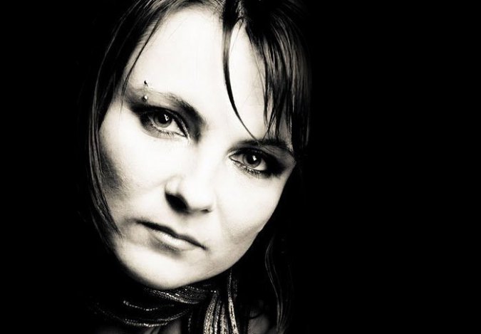 Interjú Garda Zsuzsával, a Garda-Benkő duó énekesnőjével