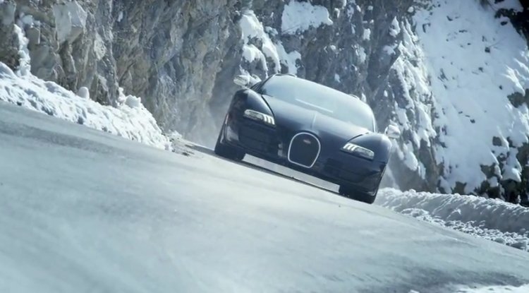 Lassított felvételen mutatja meg a Bugatti a világ leggyorsabb kabrióját