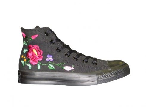 Legyen a Conversed kalocsai vagy matyó mintás!