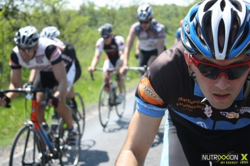 Tekerd körbe a tavat!