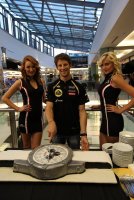 A Lotus F1 csapatával sütiztünk - Hírek, divat, életmód, stílus