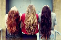 Neme: nő. Szeme színe: barna - Kékharisnya, divat, életmód, stílus