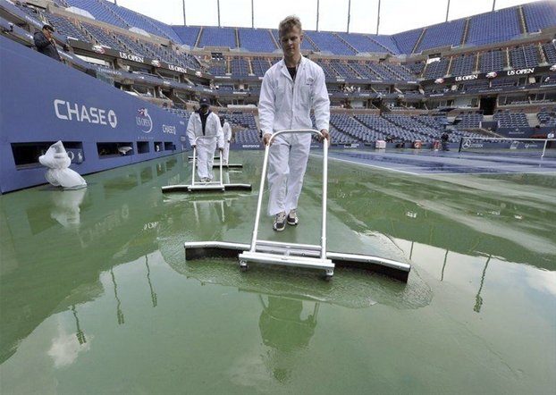 Tornádó búcsúztatta Roddickot