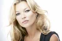 Kate Moss szempilláinak titka - Smink, divat, életmód, stílus