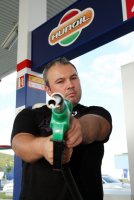 Állj sorba ingyen üzemanyagért! - Autó & Motor, divat, életmód, stílus