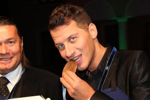 Vastag Csaba lediplomázott