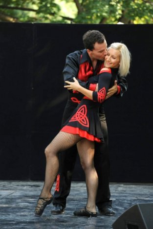 Két magyar a világhírű produkcióban