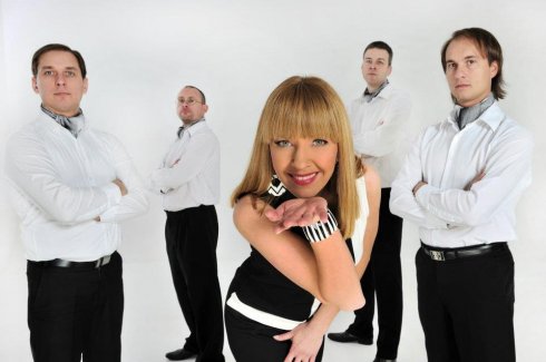 Mikrofonnál: a francia nyelvtanár