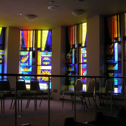 A középkori színes üveg