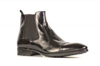 A csizma, ami motor nélkül is menő - Divathírek, divat, életmód, stílus