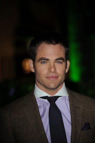 Chris Pine Az öt legenda londoni premierjén