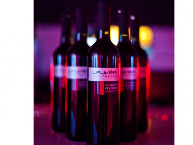 Különleges avantgárd borkóstoló