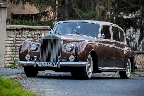 Vastag Csaba beszállt a királynő kocsijába