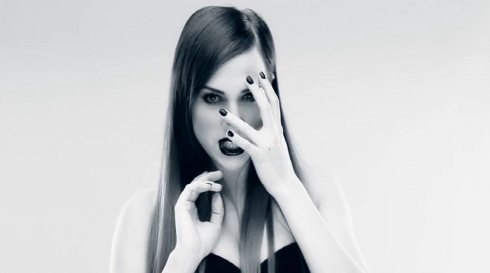 Tóth Gabiból macskanő lett