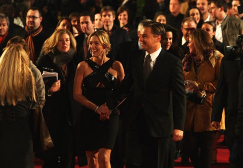 DiCaprio kísérte az oltárhoz Kate Winsletet