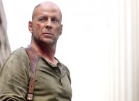 Valentin napi ajándék: Bruce Willis - Stylelife, divat, életmód, stílus