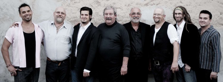 Koncertturné Makovecz Imre templomaiban, épületeiben