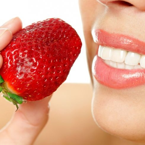 Új szépészeti betegség szedi áltozatait: ”bleachorexia”