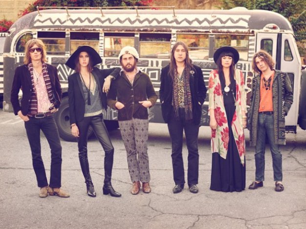 Ördögök, hippik, angyalok