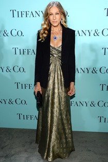 Áprilisi vörös szőnyeg