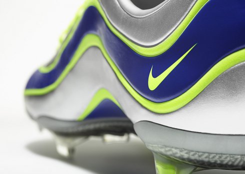 Limitált szériával ünnepel a Nike