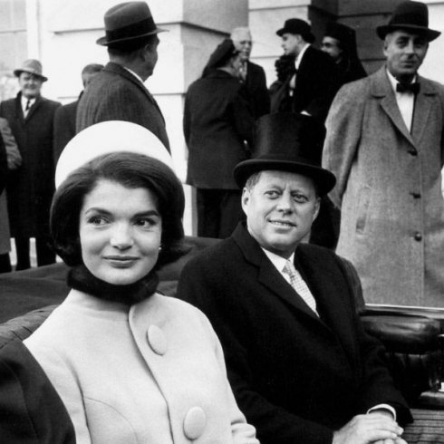 82 éve született a világ egyik legnagyobb divatikonja